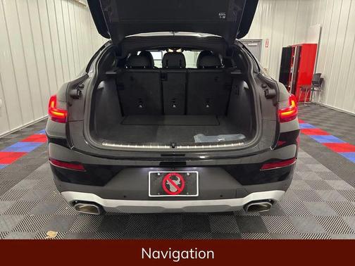 2025 BMW X4 xDrive30i