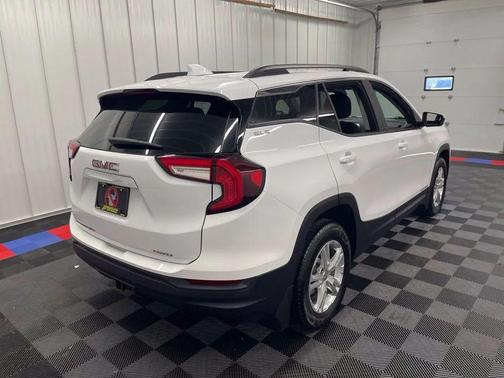 Summit White 2022 GMC Terrain SLE