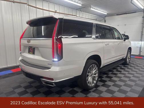 2023 Cadillac Escalade ESV Premium Luxury