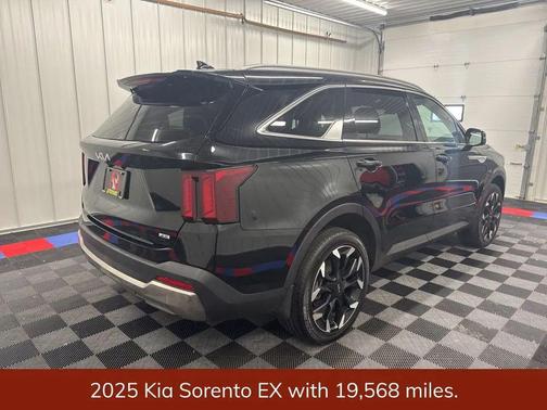 Ebony Black 2025 Kia Sorento EX