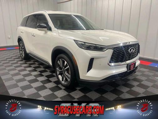 Majestic White 2023 INFINITI QX60 Luxe