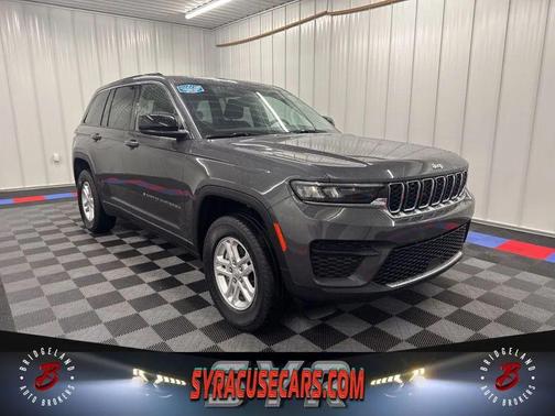 2022 Jeep Grand Cherokee Laredo