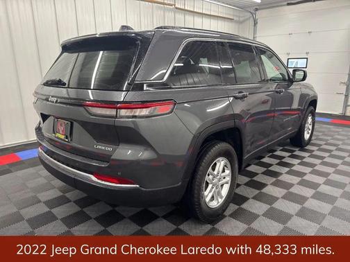 2022 Jeep Grand Cherokee Laredo