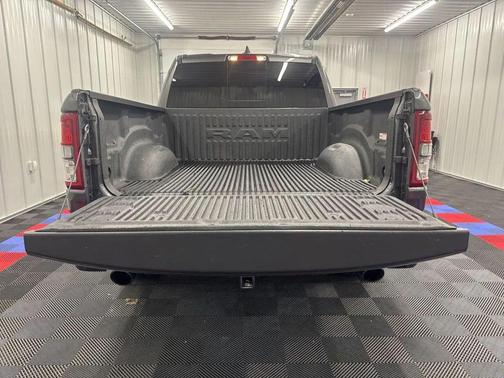 Granite Crystal Metallic Clearcoat 2024 RAM 1500 Big Horn/Lone Star