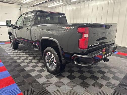 2022 Chevrolet Silverado 2500 Custom