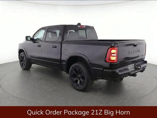 Diamond Black Crystal Pearlcoat 2025 RAM 1500 Big Horn/Lone Star