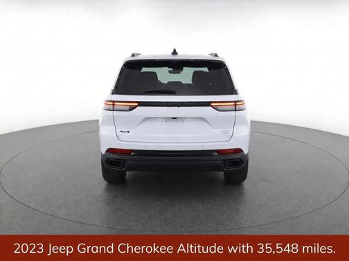 Bright White Clearcoat 2023 Jeep Grand Cherokee Altitude
