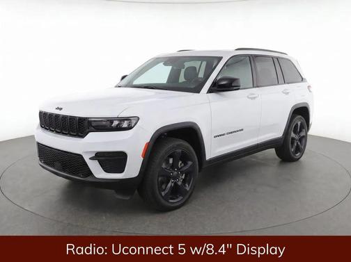 Bright White Clearcoat 2023 Jeep Grand Cherokee Altitude
