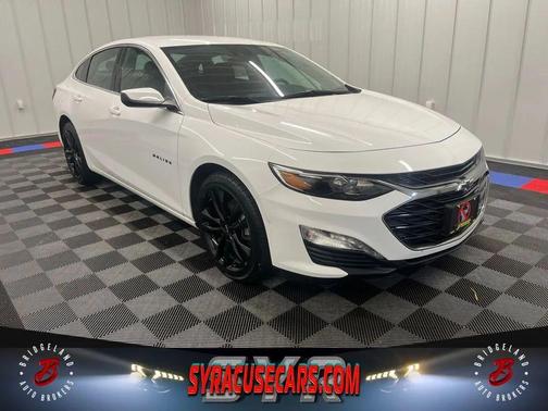 Summit White 2024 Chevrolet Malibu 1LT