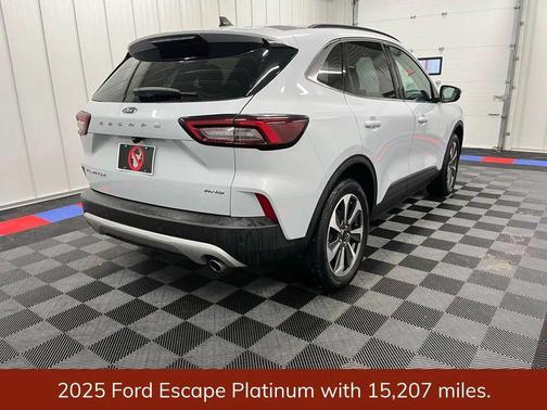 2025 Ford Escape Platinum