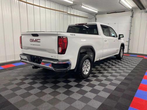 2024 GMC Sierra 1500 SLE