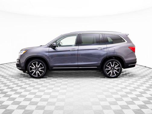 2022 Honda Pilot Touring 8-Passenger