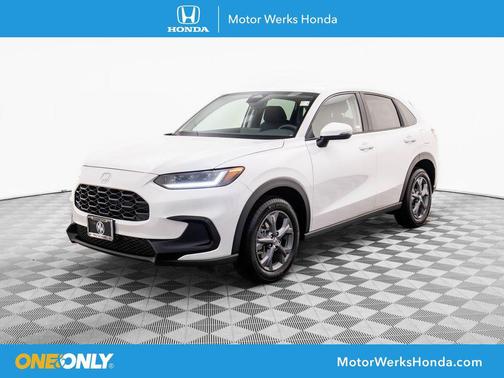 Platinum White Pearl 2027 Honda HR-V LX