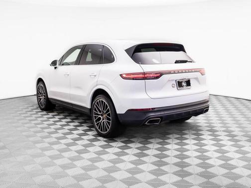 2021 Porsche Cayenne Base