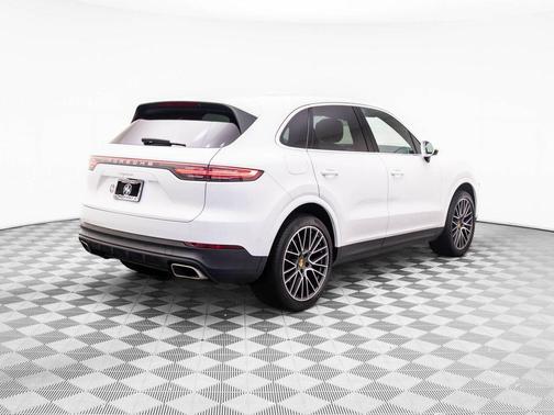 2021 Porsche Cayenne Base