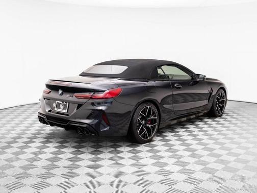 2022 BMW M8 Competition