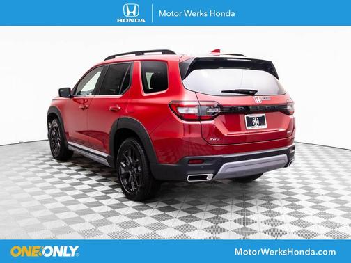 2025 Honda Pilot Touring 8-Passenger