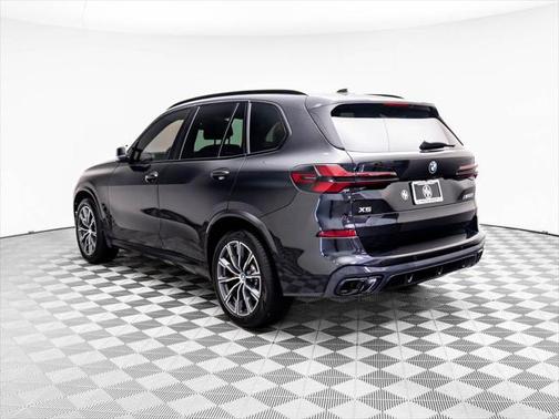 2024 BMW X5 M60i