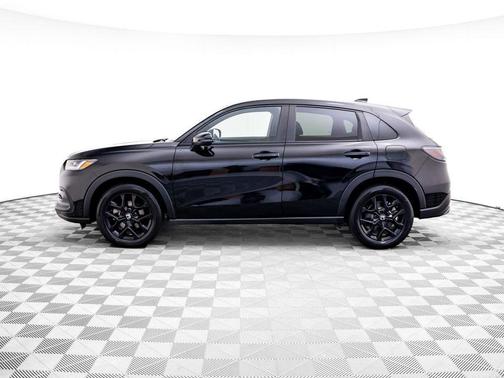 Crystal Black Pearl 2024 Honda HR-V Sport