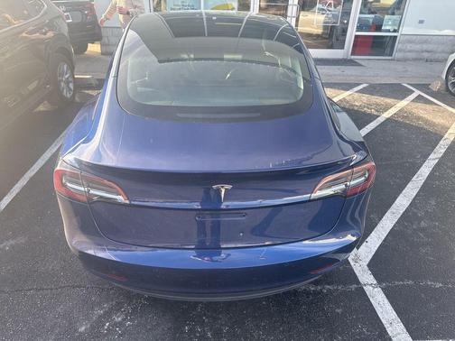 2022 Tesla Model 3 Standard Range