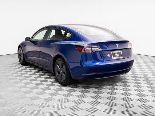 2022 Tesla Model 3 Standard Range