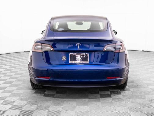 2022 Tesla Model 3 Standard Range