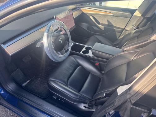 2022 Tesla Model 3 Standard Range