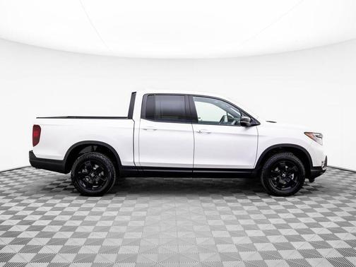 2025 Honda Ridgeline Black