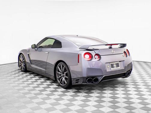 2014 Nissan GT-R Premium