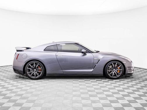 2014 Nissan GT-R Premium