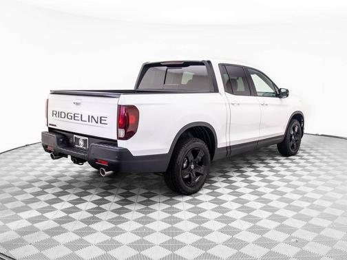 2025 Honda Ridgeline Black
