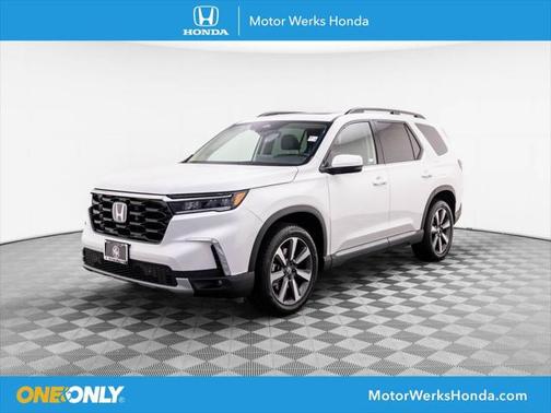 2025 Honda Pilot Touring 8-Passenger