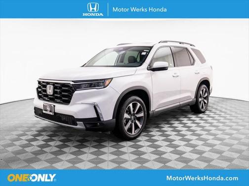 2025 Honda Pilot Touring 8-Passenger