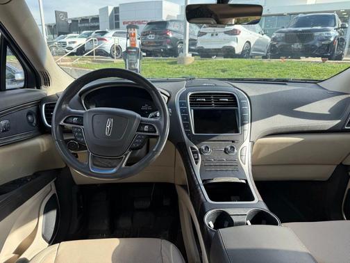 2020 Lincoln Nautilus Reserve