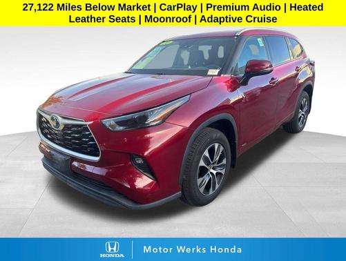 2022 Toyota Highlander Hybrid XLE