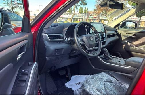 2022 Toyota Highlander Hybrid XLE