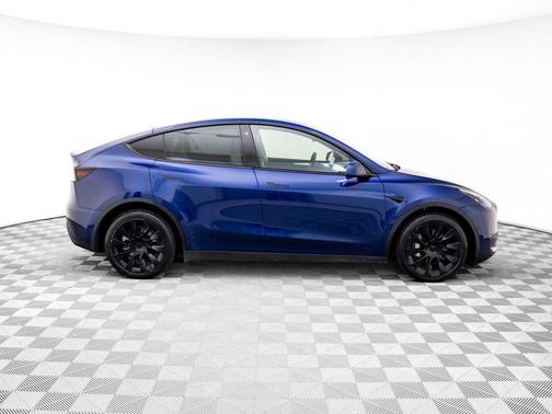 2022 Tesla Model Y Long Range Dual Motor All-Wheel Drive