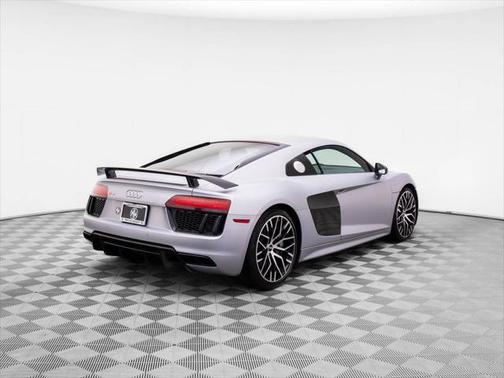 2017 Audi R8 5.2 V10 plus