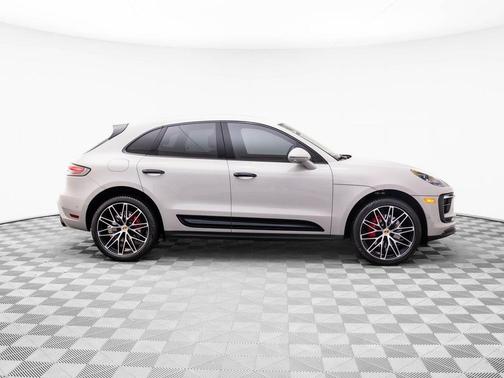 2022 Porsche Macan S