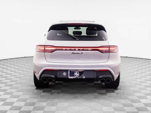 2022 Porsche Macan S