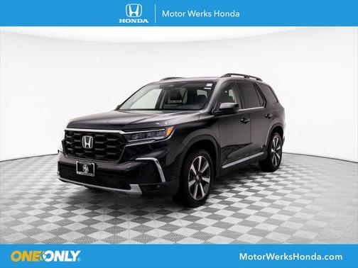 2025 Honda Pilot Touring 8-Passenger