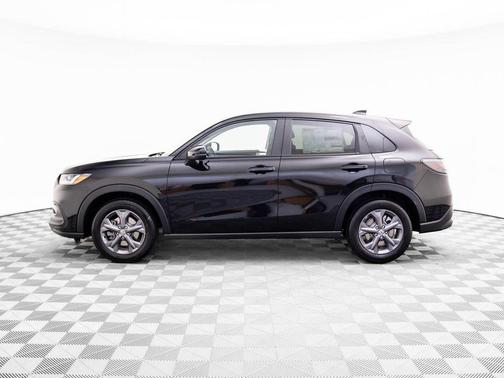 Crystal Black Pearl 2026 Honda HR-V LX