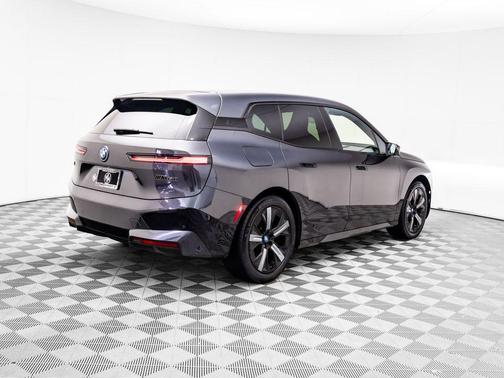 2023 BMW iX M60