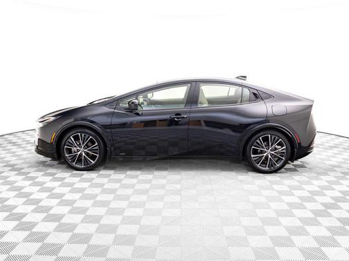 2024 Toyota Prius XLE