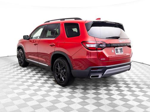 2025 Honda Pilot Touring 8-Passenger