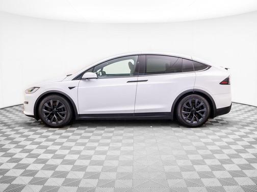 Pearl White Multi-Coat 2022 Tesla Model X Dual Motor All-Wheel Drive