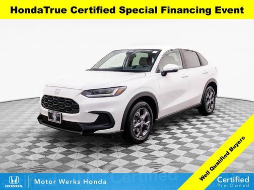 Platinum White Pearl 2026 Honda HR-V LX
