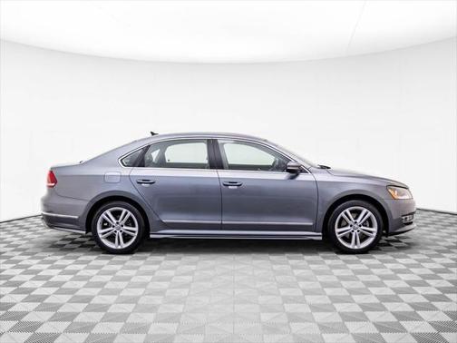 2015 Volkswagen Passat 3.6L V6 DSG SEL Premium