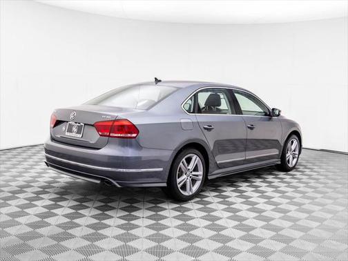 2015 Volkswagen Passat 3.6L V6 DSG SEL Premium