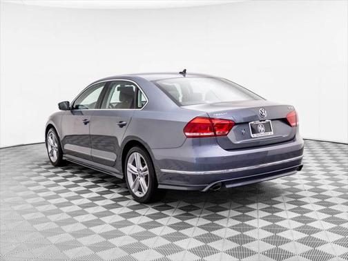 2015 Volkswagen Passat 3.6L V6 DSG SEL Premium